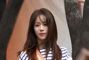 길거리에서 포착된 한지민 충격적인 직찍 사진 보셨어요? 이미지