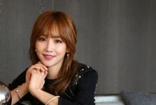 교회 오빠랑 결혼해서 "순식간에 부유한 삶과 목사 와이프가 된" 여배우 이미지