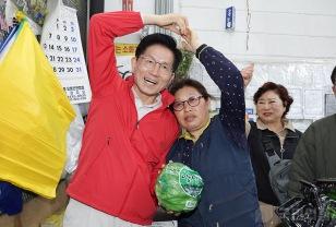 선거운동 첫날, 김문수의 빨간 점퍼에 없었던 것. 이미지