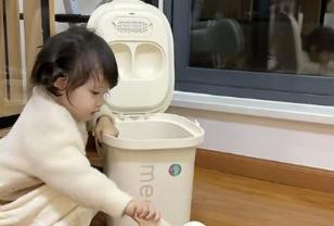 딸한테 고양이 밥 좀 주라고 부탁했다가 마주한 모습 이미지