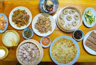 35년 손맛 그대로… 메밀피 김치만둣국! 단골 기사님도 반한 ‘조미료 0%’ 이미지