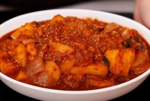 반찬 없을 때 10분 완성! 밥 한 공기 뚝딱하는 감자참치조림 레시피 이미지