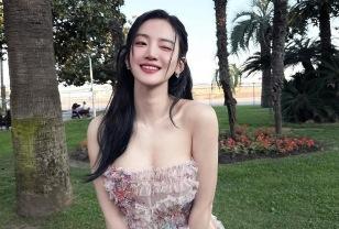 "얼굴 분위기 확 달라졌다는 여배우" 명품 로고 하나 없는데도 칸이 술렁인 이유 이미지