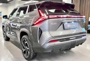 투싼 반값인데 풀옵션이다.. 가성비 SUV 끝판왕 모델, 뭐길래 이미지