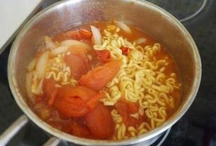 "라면에 '이거' 하나만 넣어보세요" 맛도 유지되고 몸에도 좋아요 이미지
