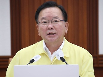 김총리 "내일부터 3주간 현행 거리두기 단계 유지"