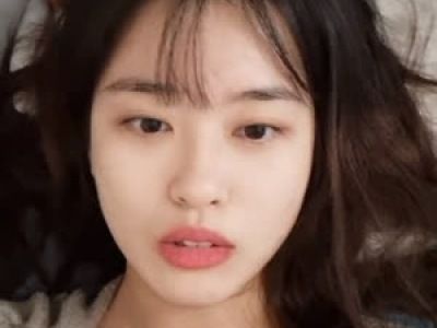 눕방 중인 소람잉 누워도 출렁이는 가슴골