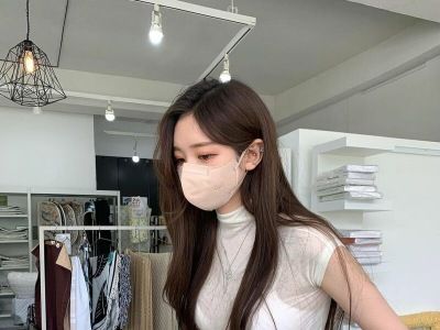 미드만 눈에 들어오는 금화 일상샷 청바지 골반도 대단
