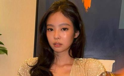 “10살에 혼자 유학 보냈다”…제니가 숨기고 싶었던 가족 이야기 이미지