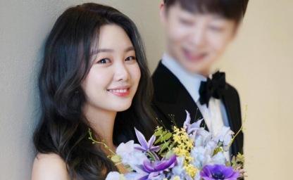 22세 최연소 아나운서+검사 남편과 깜짝 결혼, 그녀가 아이에게 자기 성을 물려준 이유 이미지