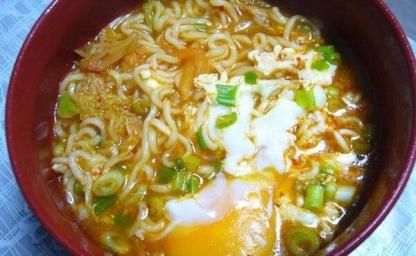라면 먹을 때 "계란 넣으면 절대 안 되는 이유"가 밝혀졌습니다 이미지