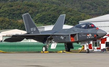 KF-21, 1,000회 무사고 비행 달성!  국산 전투기의 신뢰성을 세계에 알리다 이미지