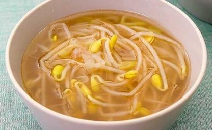 콩나물국에 "이 재료"만 넣으면 치매 걸릴 확률이 85% 줄어듭니다 이미지
