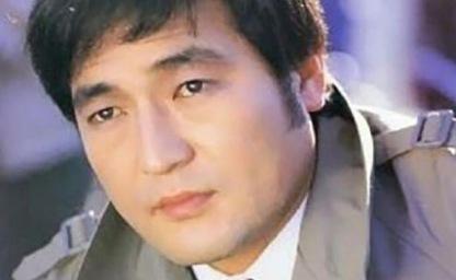 26명 직원에게 아파트 쏜 대배우의 눈물 나는 1년 노숙 실화?! 이미지