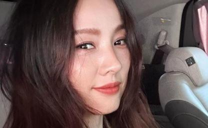 김종민 결혼식에서 혼자 서글프게 오열해 하객들 당황하게 만든 여가수 이미지