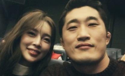 11년 연애, 10번 이별, 그리고 결혼… 김동현이 부인을 끝까지 붙잡은 이유 이미지