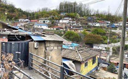 “가난한 집안에서” 자란 사람들의 공통적인 말 습관 이미지
