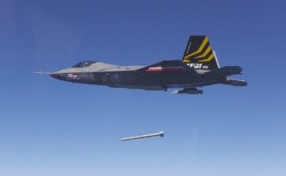 KF-21 양산전 마지막 시험대, 실사격으로 동북아 제패 준비 완료 이미지