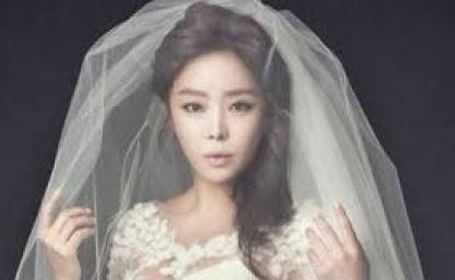 결혼반지도 없이 시작된 결혼, 10년 뒤 “쇼윈도 부부입니다” 충격 고백한 걸크러쉬 여가수 이미지