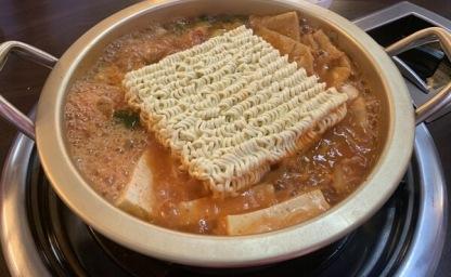 "20년차 암 전문의가 경고했습니다" 암세포 3배 키우는 음식 드시지 마세요 이미지