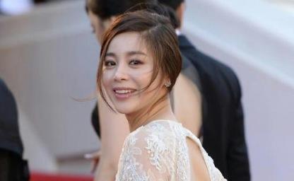 현직 기자들이 뽑은 실물 미녀 여자 연예인 TOP7 이미지