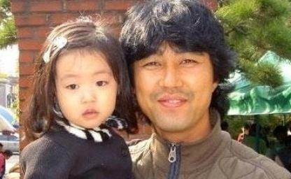 "사실 내 아들 아닙니다.." 22년동안 세상을 속이다가 들통났지만 응원받는 이유 이미지