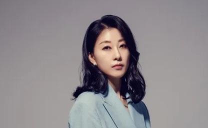 사기 당한 슬픔에 교회 갔다가 목사랑 눈맞아 결혼한 연예인 이미지