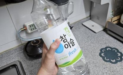 "세탁기에 소주 넣어보세요" 땀 냄새 심한 옷도 바로 향긋해집니다 이미지