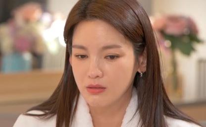 남편한테 132억 뜯기고 이혼...'극심한 생활고'로 택시기사 하는 인기배우 이미지