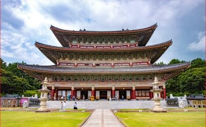 "아시아 최대 규모 사찰 우리나라에 있어요!" 국내뿐만 아니라 외국인도 몰리는 사찰 명소 이미지