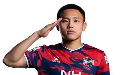 한때는 최고의 유망주였지만, 전역하자마자 팽당한 국대선수 이미지