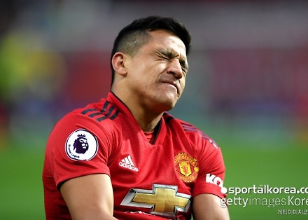 '무릎 부상' 산체스 훈련 복귀, 솔샤르는 "바르사전 쓸 생각" 