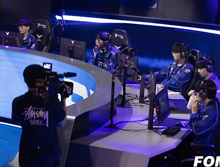 헤드라인 썸네일