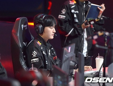 헤드라인 썸네일