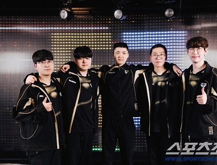 헤드라인 썸네일