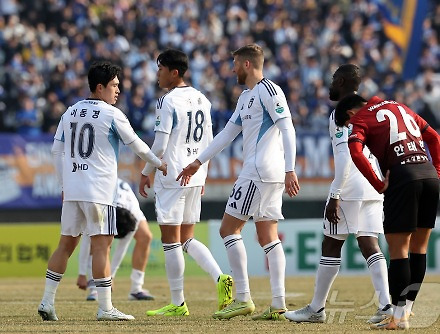 헤드라인 썸네일