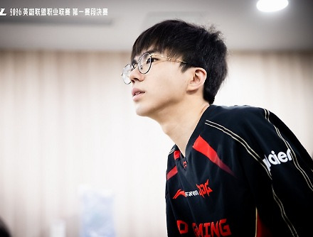 헤드라인 썸네일