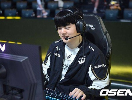 헤드라인 썸네일