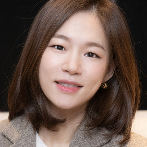 “남편이 너무 좋아서 말 못 했어요” 비연예인과 몰래 결혼한 여배우의 정체