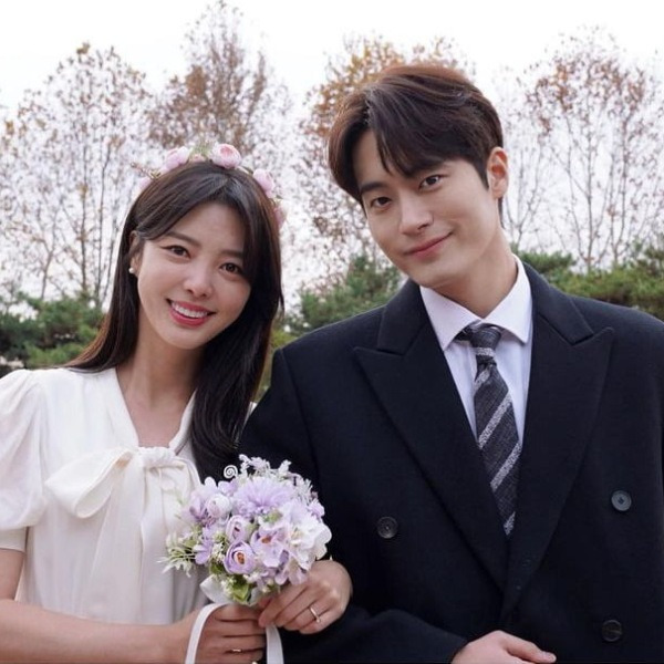 드라마에서 만난 여배우와 군대서 결혼하고 아빠 됐는데 ‘두 집 살림’ 중이라는 배우