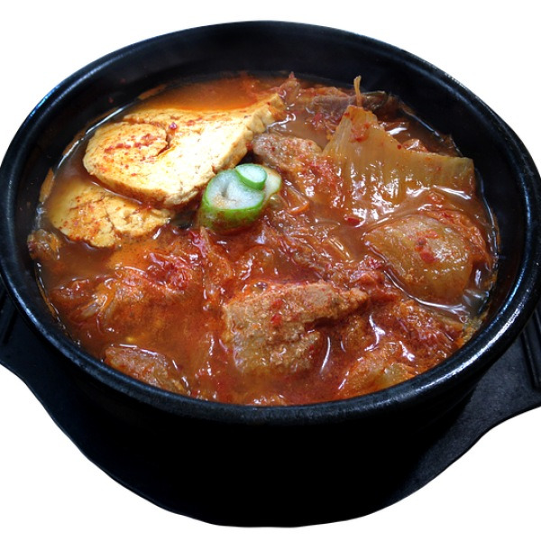 이럴수가!김치찌개에 "이것" 넣었더니 혈관 기름 싹 없애는 보약으로 변신!