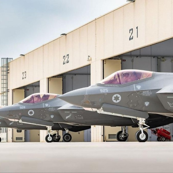 이란 중국제 J-10C 전투기 긴급 도입! 중국 공군력 vs 이스라엘 공군력 우열 가린다!