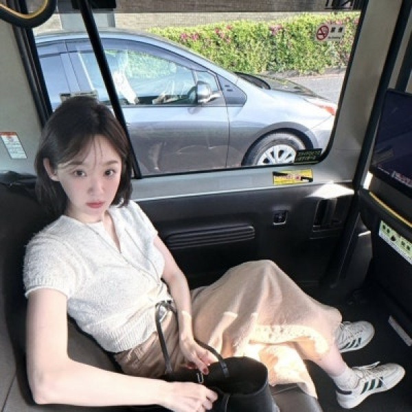 다비치 강민경, 대체 무슨 일? 갑자기 분위기 확 달라진 **강민경 최근 근황**