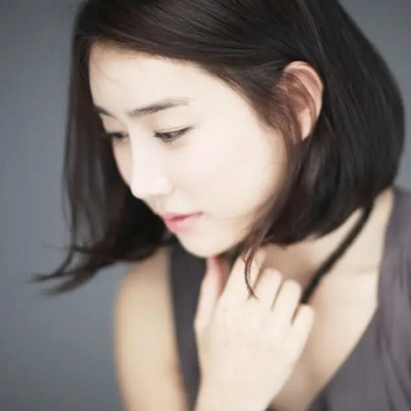 "소속사 계약하자마자 대표와 눈 맞아 결혼"… 연예계 떠들썩하게 만든 깜짝 결혼