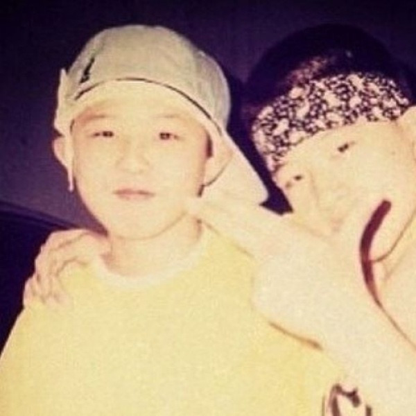 모태솔로였던 남자 아이돌, 첫 연애로 바로 결혼까지 가 버린 유명 가수 정체!