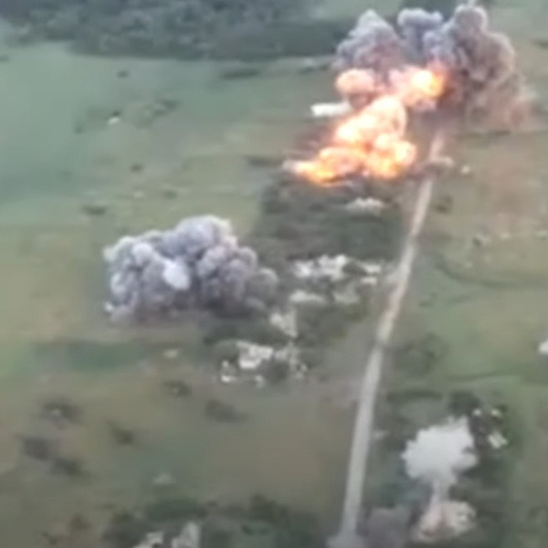 천지를 뒤흔드는 충격파! 러시아 Su-34 전폭기 FAB-500폭격의 무시무시한 위력!