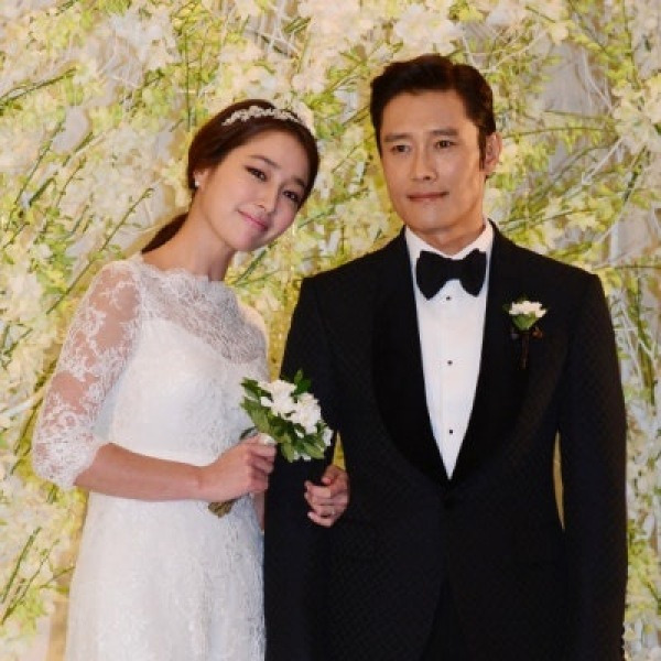 엄마, 아빠 누구 닮았나 봤더니?! 이민정♥이병헌 아들 ‘충격’ 비주얼