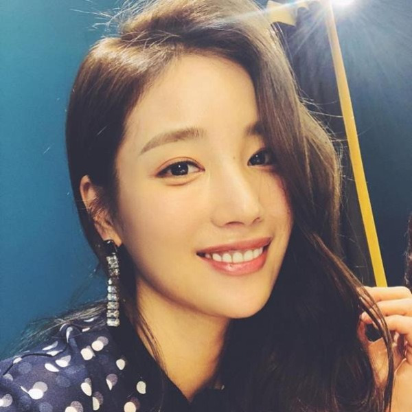 "두 집 살림 고백하더니" 가족에게도 이혼 사실 밝히지 못한 여배우의 진짜 이유