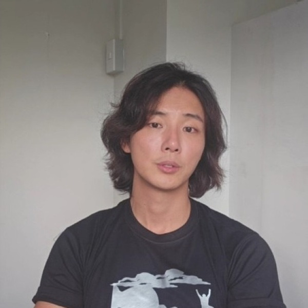 갑자기 필리핀으로 떠나더니 '해골 같은 모습'으로 나타나 모두를 놀래킨 배우의 근황