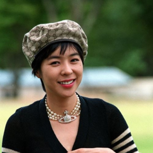 이혼 후 “돈이 꼴 보기 싫어서” 전 재산 10억 기부하고 거지 선언한 여배우